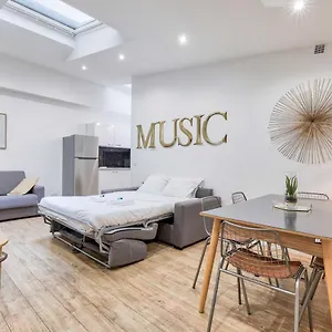  Appartement Cosy Apartment- 6p- Folies Bergeres